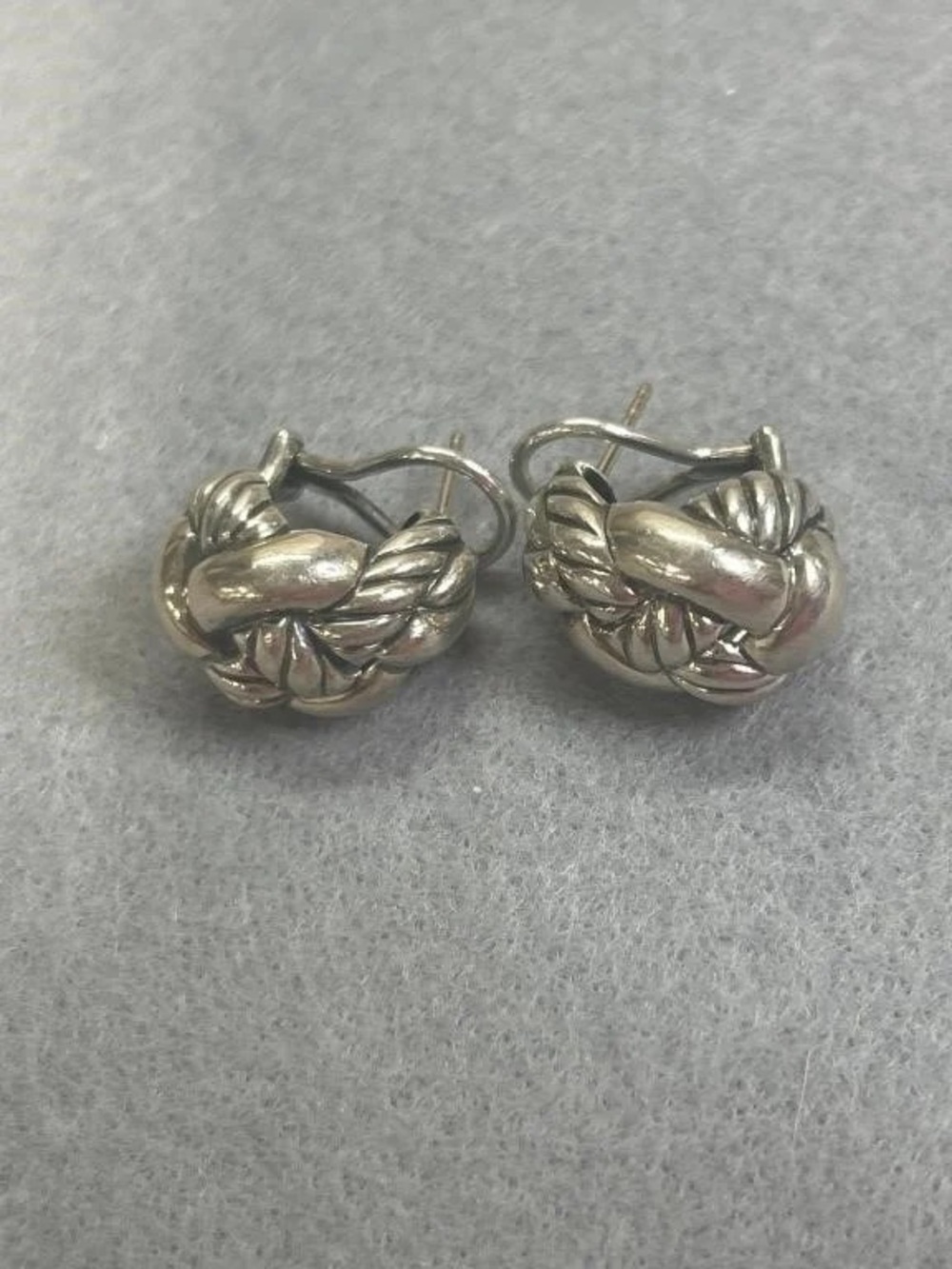 David Yurman Infinity Cable Knot Sterling Silver Huggie Earrings 925 DY Rare EUC